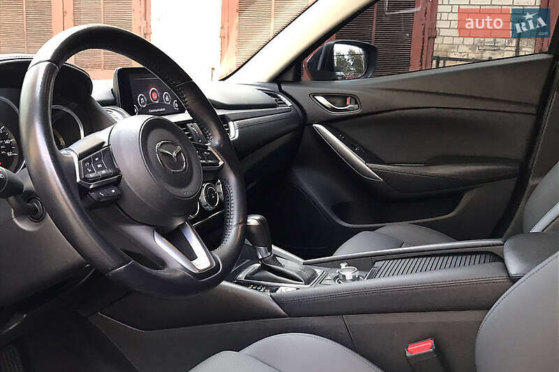 Седан Mazda 6 2017 в Львові