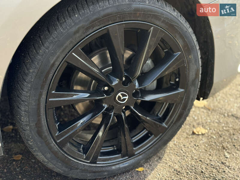 Седан Mazda 6 2013 в Тростянці