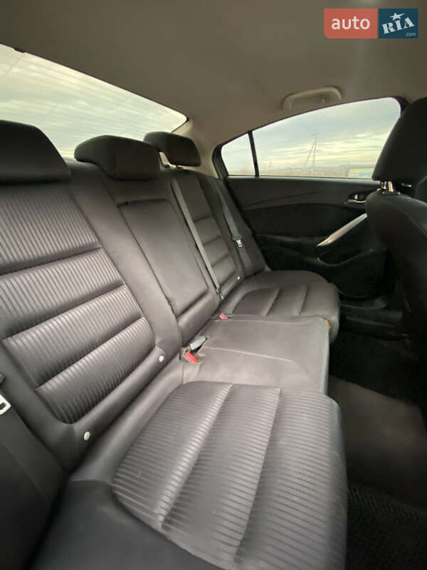 Седан Mazda 6 2013 в Копычинце