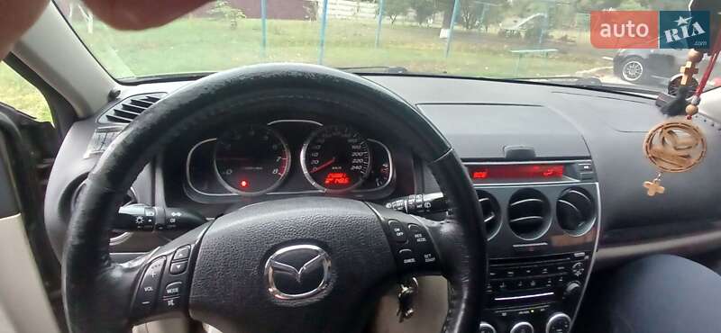 Лифтбек Mazda 6 2006 в Карловке