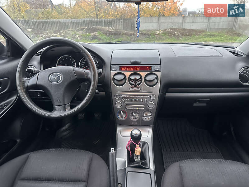 Седан Mazda 6 2002 в Новой Водолаге