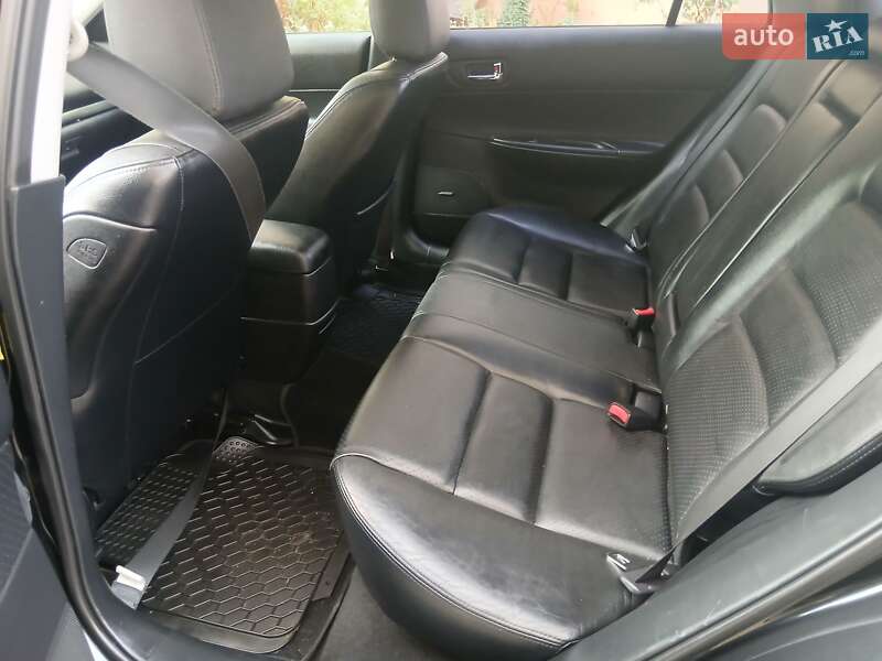 Лифтбек Mazda 6 2005 в Киеве