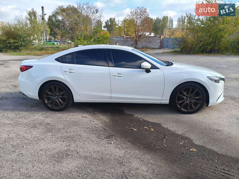 Седан Mazda 6 2015 в Запорожье