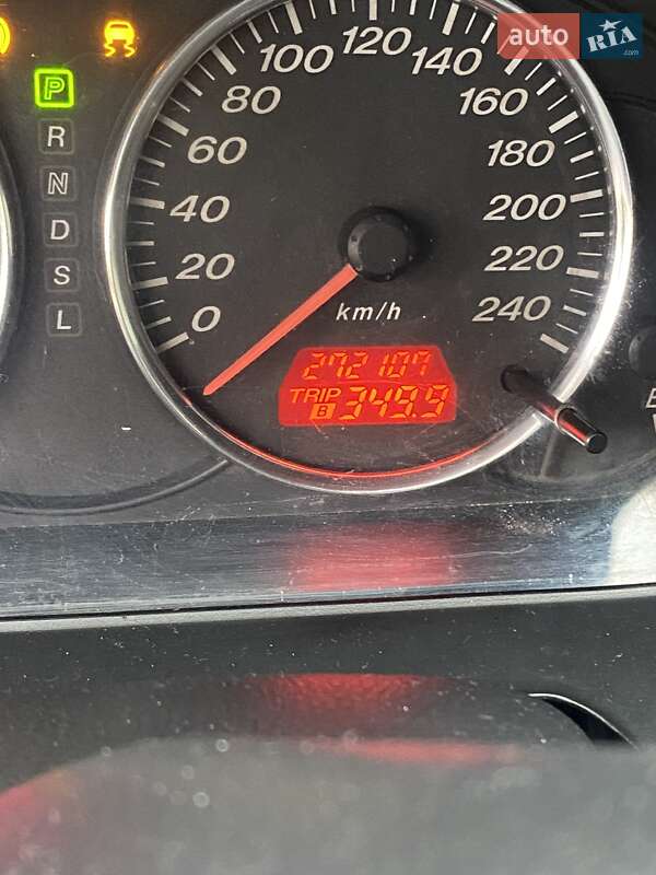 Седан Mazda 6 2003 в Чернігові