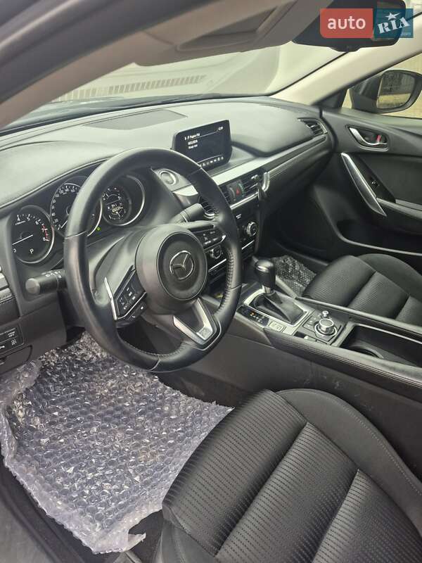 Седан Mazda 6 2016 в Киеве