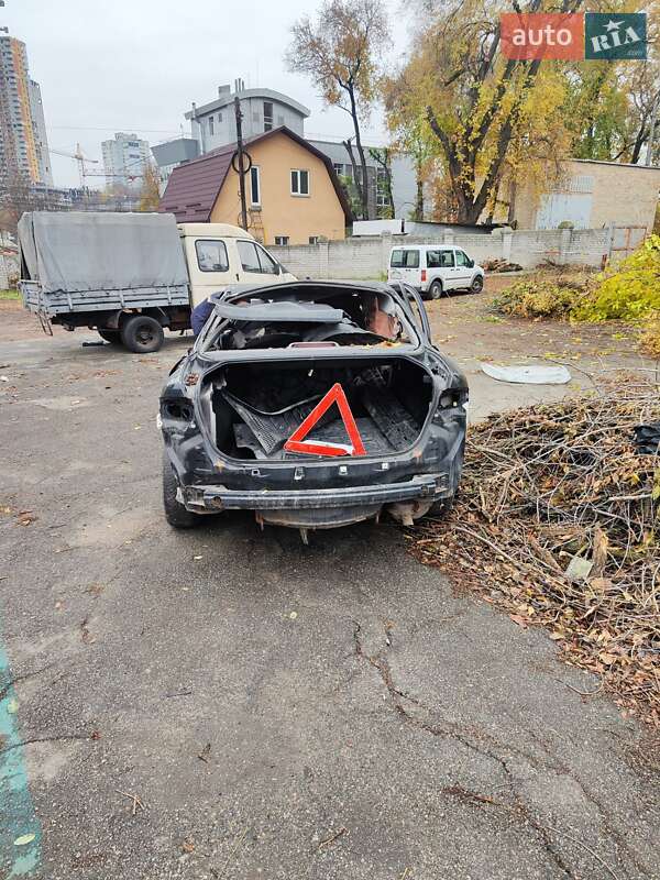 Седан Mazda 6 2003 в Киеве
