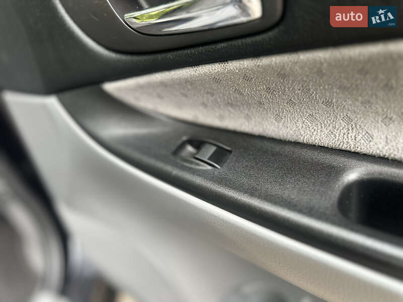 Лифтбек Mazda 6 2003 в Дрогобыче