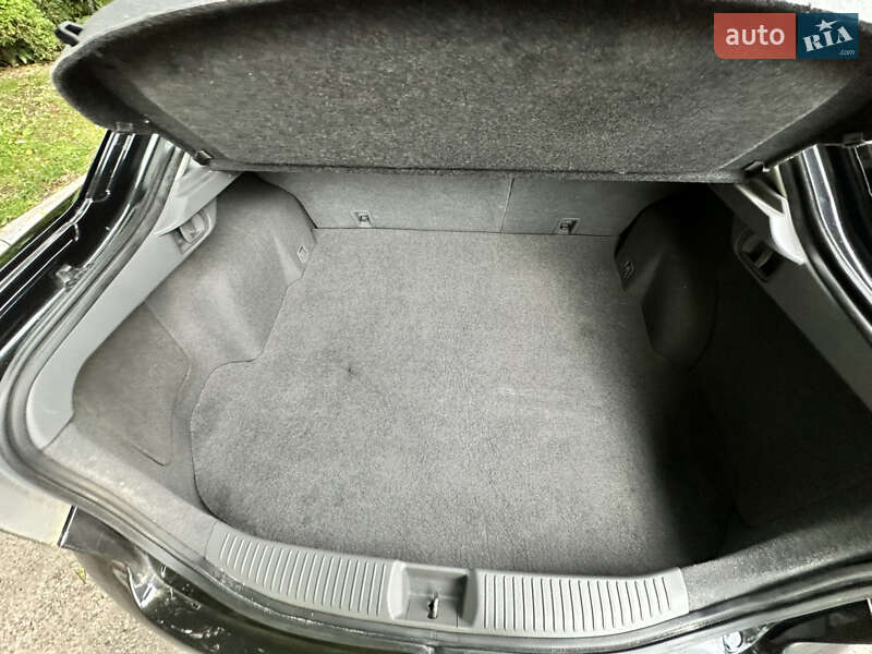 Лифтбек Mazda 6 2003 в Дрогобыче