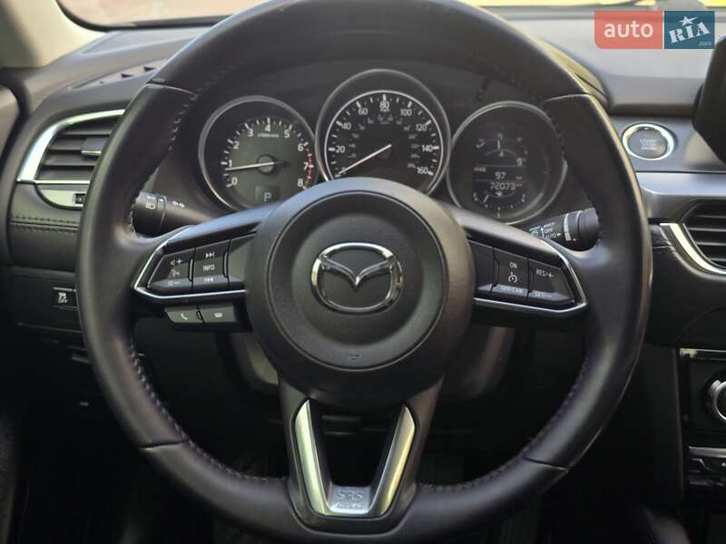 Седан Mazda 6 2017 в Черновцах
