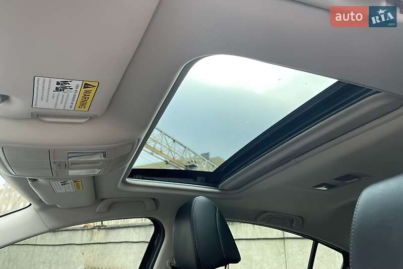 Седан Mazda 6 2018 в Львові