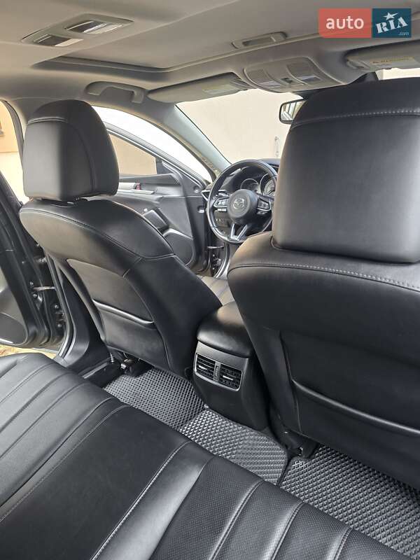 Седан Mazda 6 2018 в Киеве