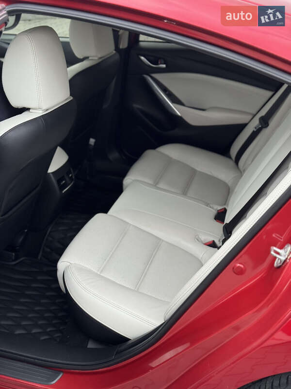 Седан Mazda 6 2015 в Хмельницком