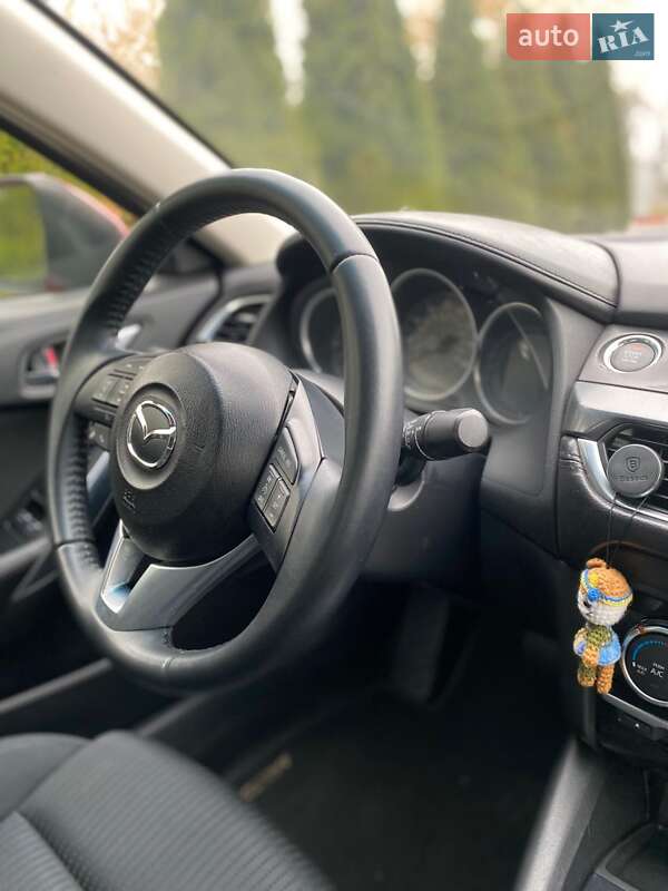 Седан Mazda 6 2015 в Миколаєві