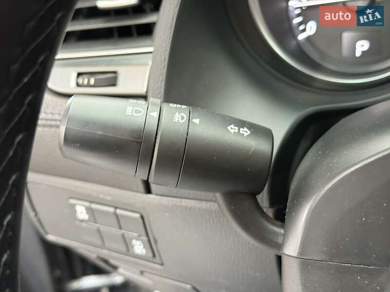 Седан Mazda 6 2016 в Дніпрі