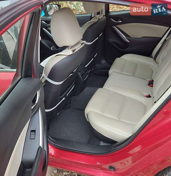 Седан Mazda 6 2013 в Львові