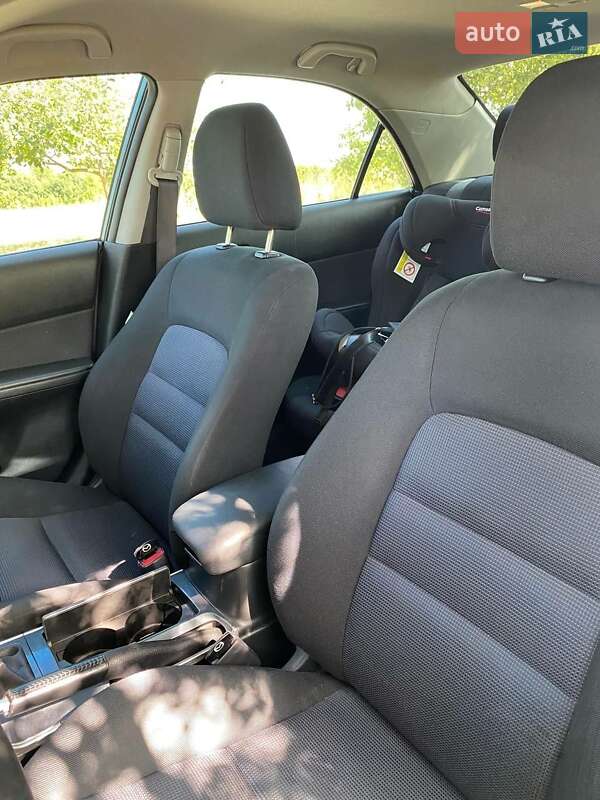 Седан Mazda 6 2005 в Конотопе