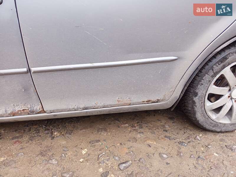 Седан Mazda 6 2003 в Тернополе