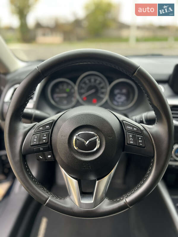 Седан Mazda 6 2016 в Кривом Роге