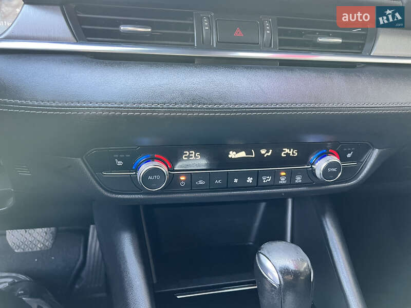 Седан Mazda 6 2018 в Днепре