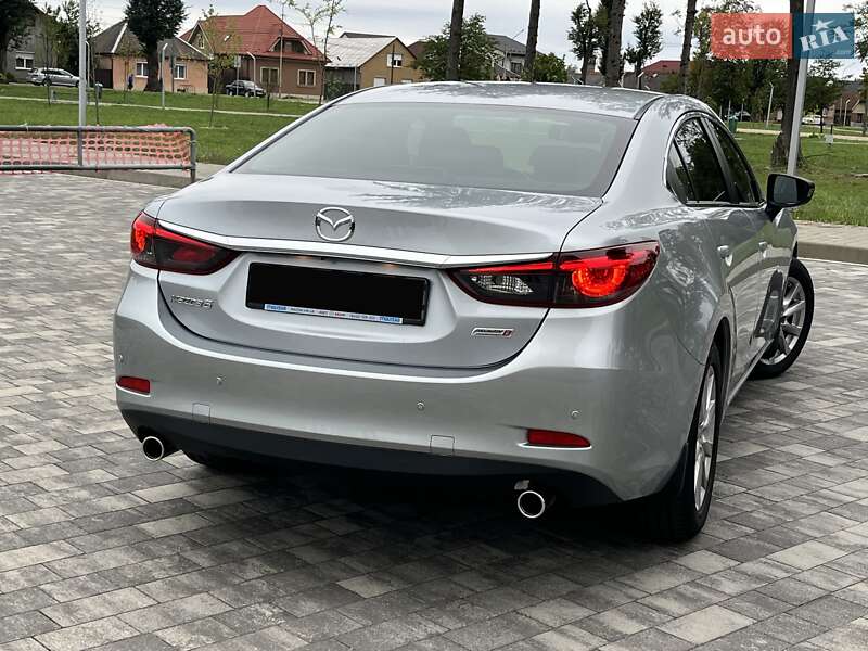 Седан Mazda 6 2016 в Мукачево