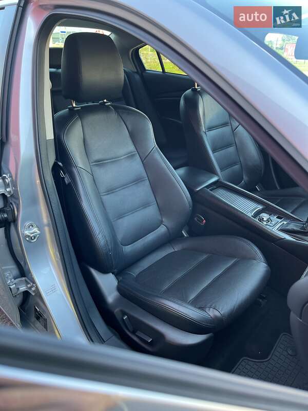 Седан Mazda 6 2016 в Мукачево