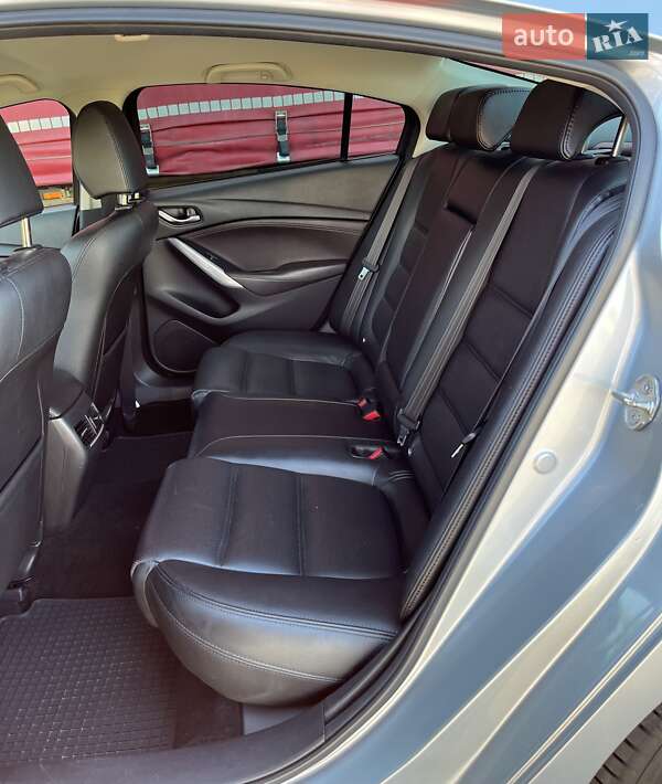 Седан Mazda 6 2016 в Мукачево