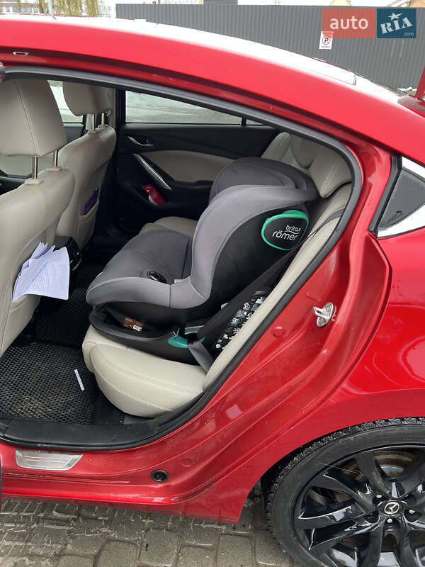 Седан Mazda 6 2014 в Львові