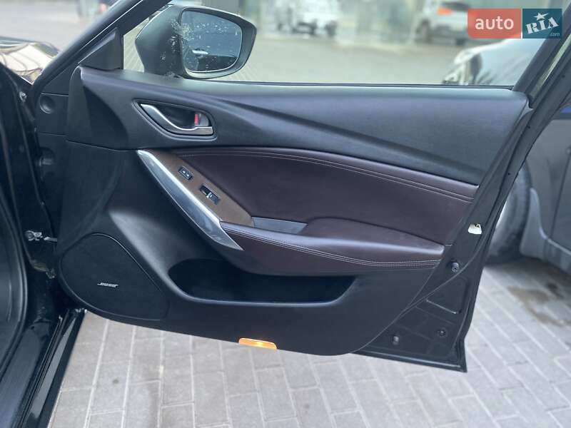 Седан Mazda 6 2015 в Тернополе
