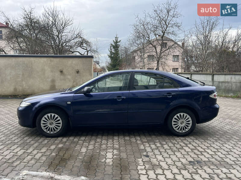 Седан Mazda 6 2002 в Жовкве