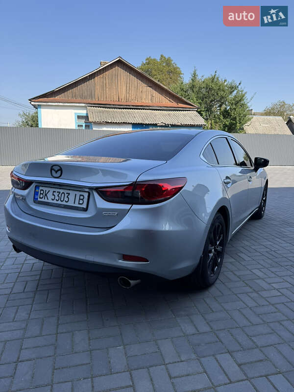 Седан Mazda 6 2016 в Костополе
