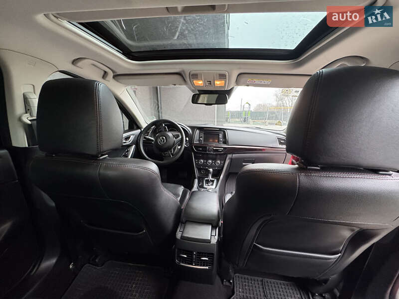 Седан Mazda 6 2014 в Львові