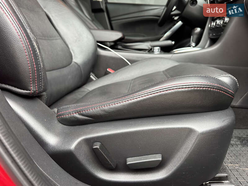 Седан Mazda 6 2014 в Львові