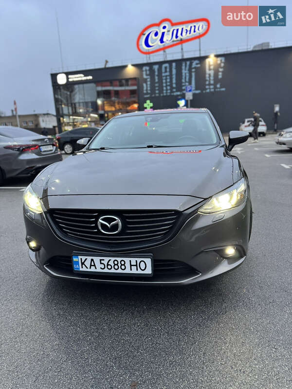 Седан Mazda 6 2015 в Киеве