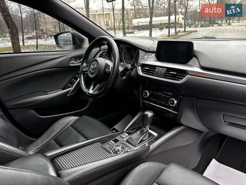 Седан Mazda 6 2016 в Запорожье