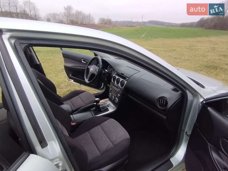 Лифтбек Mazda 6 2005 в Здолбунове