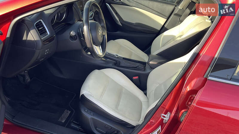 Седан Mazda 6 2014 в Львові