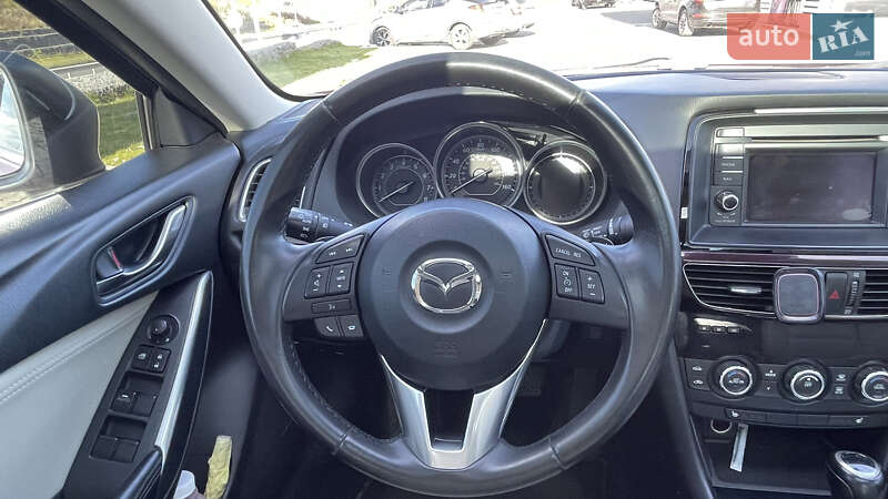 Седан Mazda 6 2014 в Львові