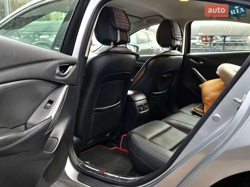 Седан Mazda 6 2016 в Киеве