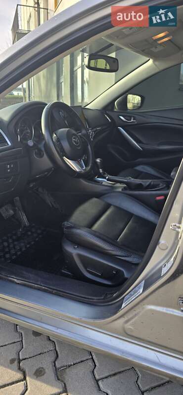 Седан Mazda 6 2014 в Львове