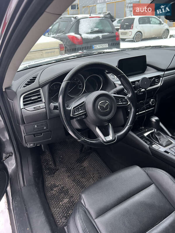 Седан Mazda 6 2016 в Львові