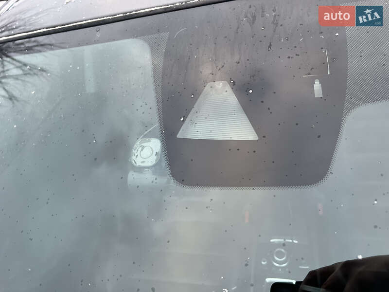 Седан Mazda 6 2016 в Львові