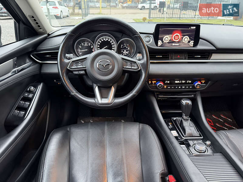 Седан Mazda 6 2018 в Ужгороде