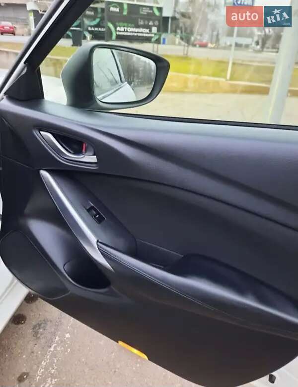 Седан Mazda 6 2014 в Миколаєві