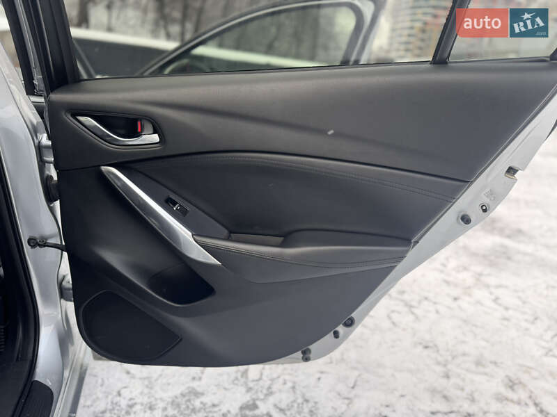 Седан Mazda 6 2016 в Киеве