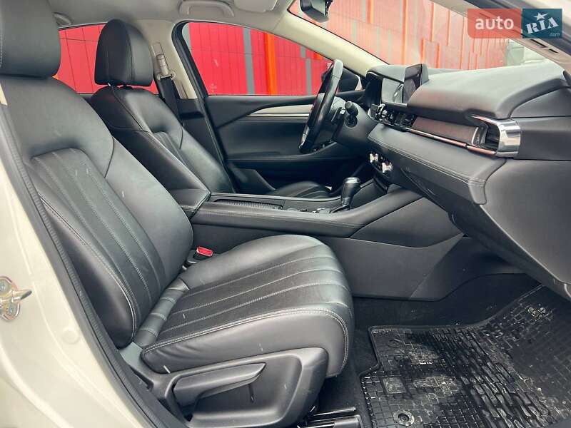 Седан Mazda 6 2019 в Киеве