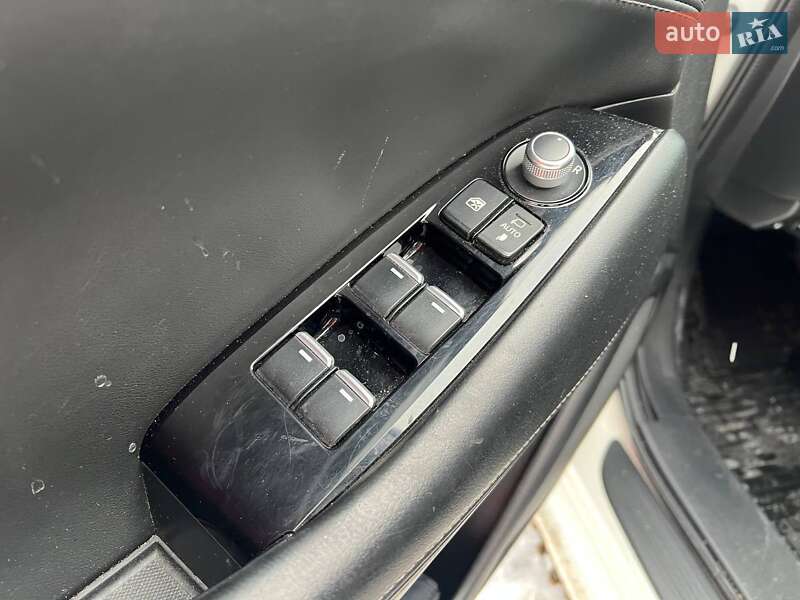 Седан Mazda 6 2019 в Киеве