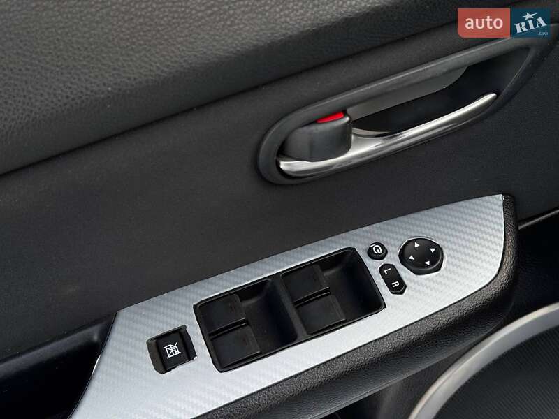 Седан Mazda 6 2008 в Ровно