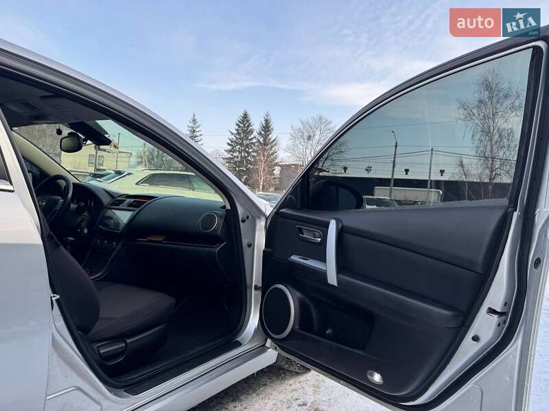 Седан Mazda 6 2008 в Ровно