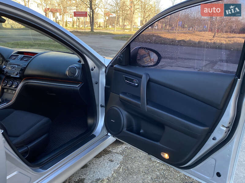 Лифтбек Mazda 6 2010 в Болехове