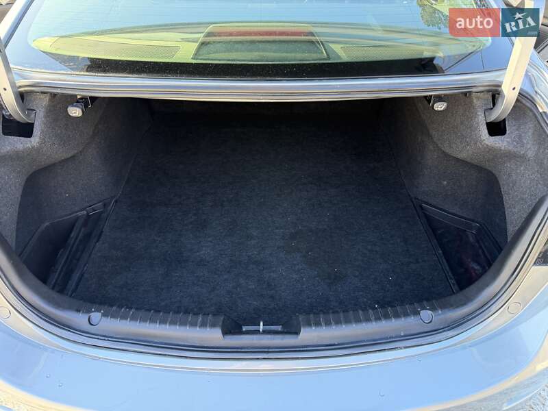 Седан Mazda 6 2012 в Львові